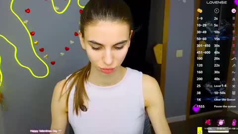 Snapshot of emmygreans chatting on 02/15/25, 06:44 Emmy online show from 02/15/25, 06:44