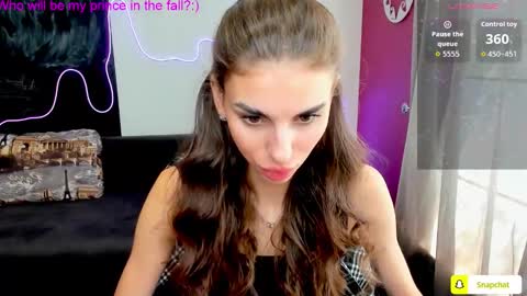 Snapshot of emmygreans chatting on 09/12/25, 05:40 Emmy online show from 09/12/25, 05:40