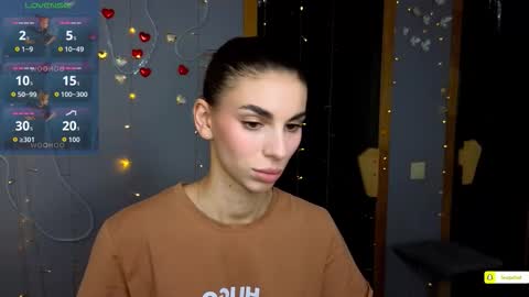 Snapshot of emmygreans chatting on 10/16/25, 11:44 Emmy online show from 10/16/25, 11:44