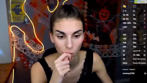 Snapshot of emmygreans chatting on 11/03/25, 12:39 Emmy online show from 11/03/25, 12:39