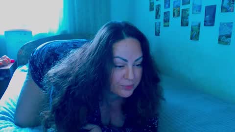 Snapshot of emmyxotty chatting on 01/11/26, 10:09 Emmy online show from 01/11/26, 10:09