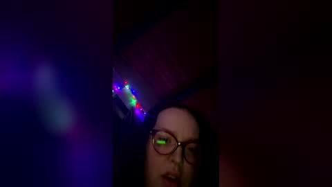 Snapshot of emodreamgirll chatting on 04/03/26, 06:33 emodreamgirll online show from 04/03/26, 06:33