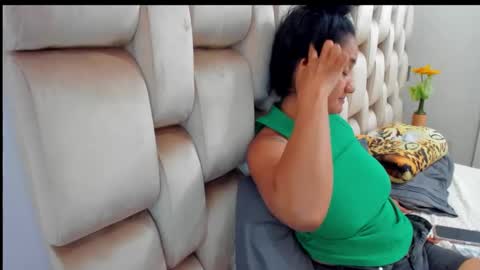 emperatriztapia online show from 01/15/25, 07:55