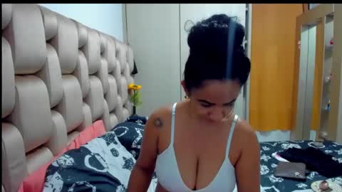 emperatriztapia online show from 01/25/25, 05:18