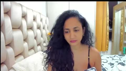 emperatriztapia online show from 02/10/25, 01:46