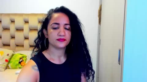 Snapshot of emperatriztapia chatting on 05/25/26, 06:36 emperatriztapia online show from 05/25/26, 06:36