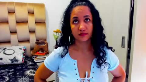 Snapshot of emperatriztapia chatting on 06/19/26, 03:16 emperatriztapia online show from 06/19/26, 03:16