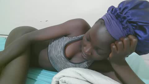empress_ivy1 online show from 04/19/26, 02:00