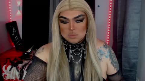 Snapshot of empressmichellexx chatting on 04/25/26, 05:43 Mistress Michelle online show from 04/25/26, 05:43