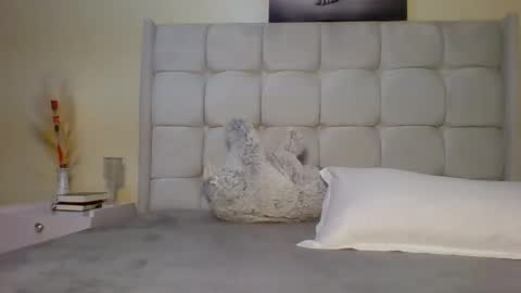 Snapshot of empressvee24 chatting on 11/11/25, 11:43 vee online show from 11/11/25, 11:43