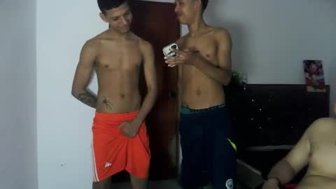 Snapshot of emr_master chatting on 10/01/25, 12:16 Emr online show from 10/01/25, 12:16