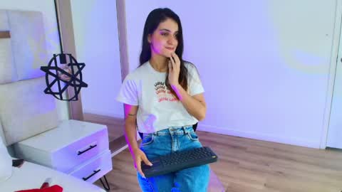 EMY FERRER online show from 04/09/26, 04:34
