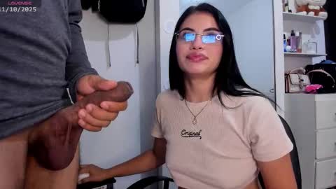 Snapshot of emy_gag chatting on 10/11/25, 07:51 emy_gag online show from 10/11/25, 07:51