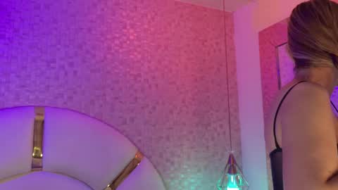 Emy  online show from 12/04/25, 11:52