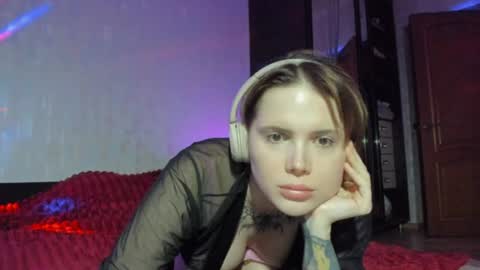 Snapshot of emydeliro chatting on 07/25/26, 09:01 emydeliro online show from 07/25/26, 09:01