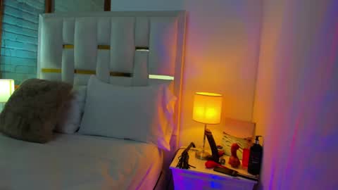 EMYLY  online show from 01/19/25, 04:46