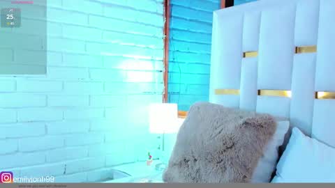 EMYLY  online show from 01/21/25, 03:26