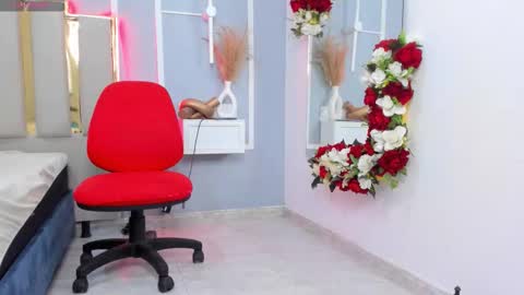 Snapshot of emysandoval chatting on 11/08/25, 04:18 Emy online show from 11/08/25, 04:18