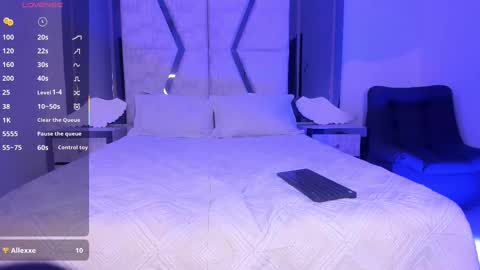 Snapshot of emysilver chatting on 02/15/25, 11:14 Emy Silver online show from 02/15/25, 11:14