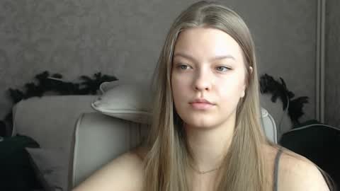 Snapshot of emysway chatting on 01/31/25, 04:36 EmySway online show from 01/31/25, 04:36