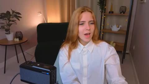 enchanted_bella online show from 12/15/25, 01:26