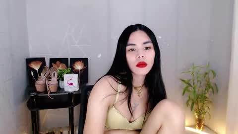 Snapshot of enchantress_mia03 chatting on 05/29/26, 03:10 enchantress_mia03 online show from 05/29/26, 03:10