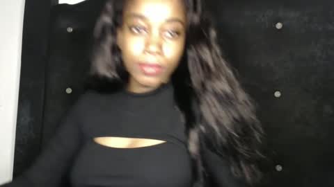 Snapshot of enchantriss chatting on 02/15/25, 10:31 Enchantriss online show from 02/15/25, 10:31