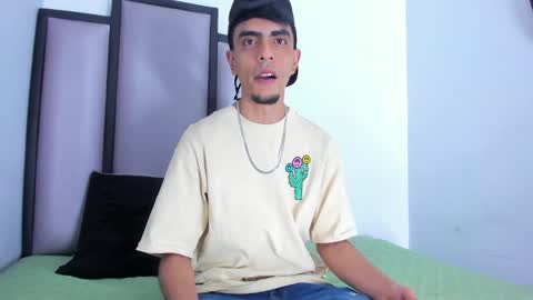 endrick_23 online show from 05/01/26, 03:33