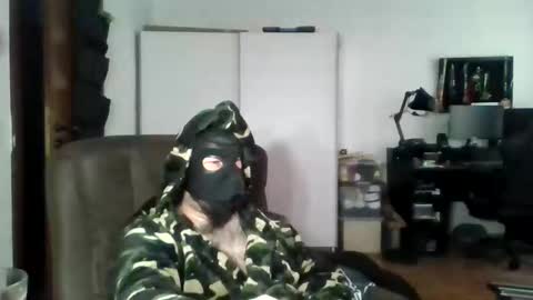 Snapshot of endslaved chatting on 12/23/25, 09:29 endslaved online show from 12/23/25, 09:29