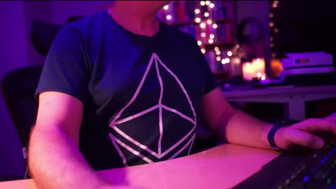 uk online show from 09/27/25, 10:48