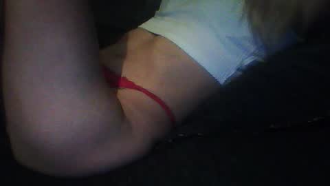 Snapshot of englishcouple96 chatting on 07/12/26, 10:45 Smallblonde96 online show from 07/12/26, 10:45