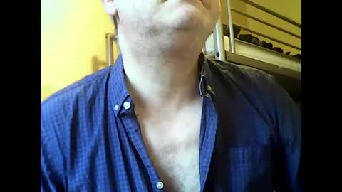 Snapshot of englishguysurrey chatting on 12/28/24, 08:58 englishguysurrey online show from 12/28/24, 08:58