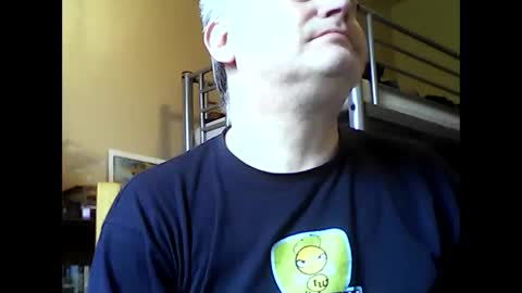 Snapshot of englishguysurrey chatting on 03/03/25, 09:11 englishguysurrey online show from 03/03/25, 09:11