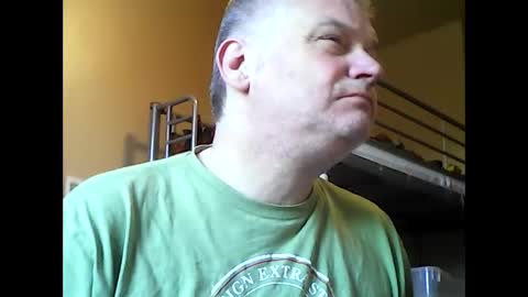 Snapshot of englishguysurrey chatting on 09/09/25, 06:13 englishguysurrey online show from 09/09/25, 06:13