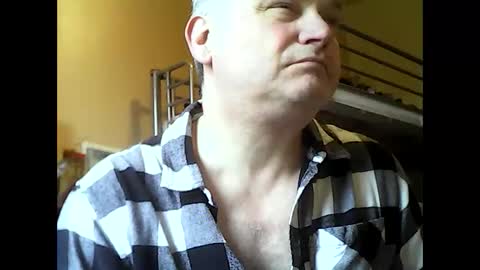 Snapshot of englishguysurrey chatting on 10/07/25, 07:49 englishguysurrey online show from 10/07/25, 07:49