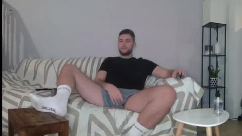 Snapshot of englishladxxx chatting on 12/02/24, 01:58 Englishladxxx online show from 12/02/24, 01:58
