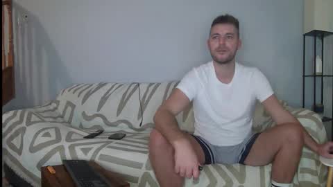 Snapshot of englishladxxx chatting on 10/12/25, 11:37 Englishladxxx online show from 10/12/25, 11:37