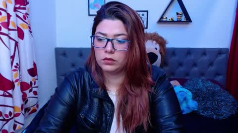 Snapshot of enjoymoon77 chatting on 02/09/26, 03:54 Lunamedel24 online show from 02/09/26, 03:54