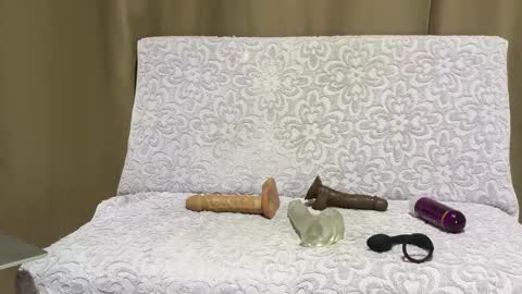 Snapshot of enjoythetrip chatting on 02/06/25, 01:27 Luke online show from 02/06/25, 01:27