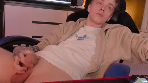 Snapshot of enkeer chatting on 01/09/25, 01:39 Enker online show from 01/09/25, 01:39