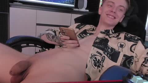 Snapshot of enkeer chatting on 02/03/25, 12:57 Enker online show from 02/03/25, 12:57