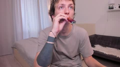 Snapshot of enkeer chatting on 09/13/25, 08:25 Enker online show from 09/13/25, 08:25