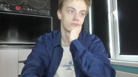 Snapshot of enkeer chatting on 10/13/25, 10:26 Enker online show from 10/13/25, 10:26