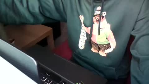 Snapshot of enoch98 chatting on 03/04/25, 02:42 enoch98 online show from 03/04/25, 02:42