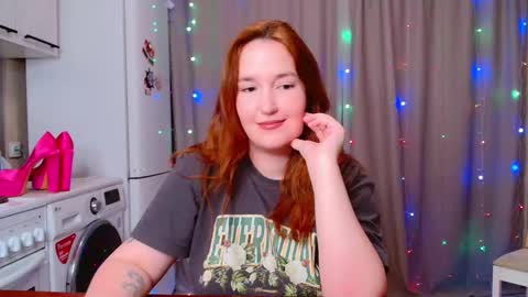 Snapshot of enorolve chatting on 12/17/24, 12:23 Horny Mary online show from 12/17/24, 12:23