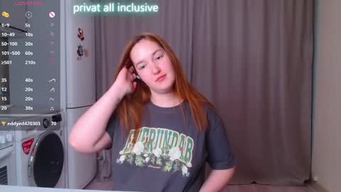 Snapshot of enorolve chatting on 02/19/25, 02:12 Horny Mary online show from 02/19/25, 02:12