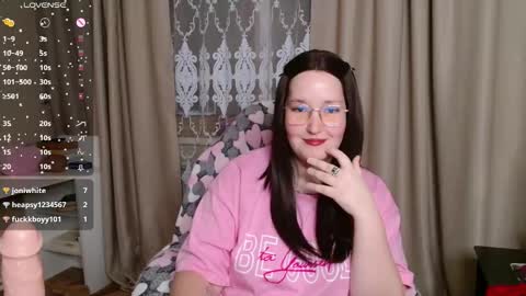 Snapshot of enorolve chatting on 03/20/26, 04:01 Horny Mary online show from 03/20/26, 04:01