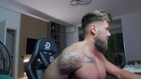 Erik online show from 01/06/25, 10:37