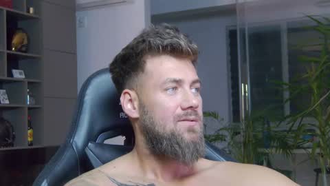 Erik online show from 01/15/25, 07:44