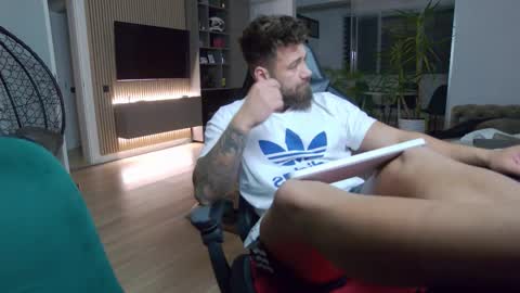 Erik online show from 02/25/25, 08:51